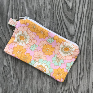 Lil Cutie Pouch - Pink w flowers