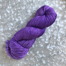 Load image into Gallery viewer, Grape Juice DK