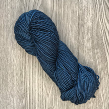 Load image into Gallery viewer, Midnight - Worsted