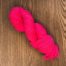 Load image into Gallery viewer, Vibrant - Worsted