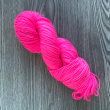 Load image into Gallery viewer, Vibrant - Worsted