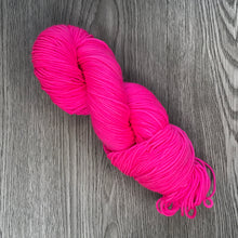 Load image into Gallery viewer, Vibrant - Worsted