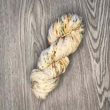 Load image into Gallery viewer, Teal speckle DK