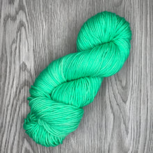 Load image into Gallery viewer, Holiday Spearmint DK