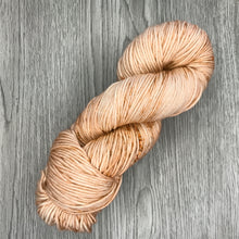 Load image into Gallery viewer, Peach Cobbler DK