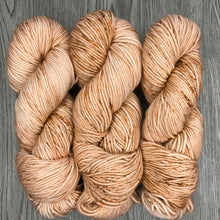 Load image into Gallery viewer, Peach Cobbler DK
