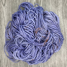 Load image into Gallery viewer, Lilac speckle DK