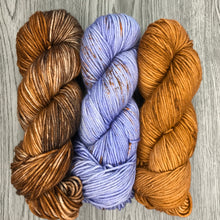 Load image into Gallery viewer, Lilac speckle DK