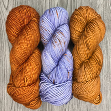 Load image into Gallery viewer, Lilac speckle DK
