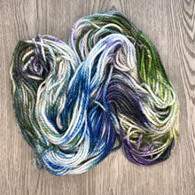 Load image into Gallery viewer, Swirling winds Bulky