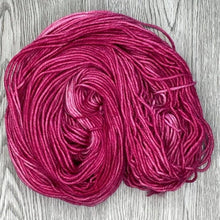 Load image into Gallery viewer, Raspberry Swirl DK